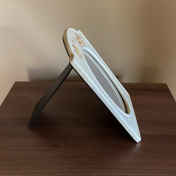 Vintage Ceramic Floral Victorian Cottage Picture Photo Frame for 5 x 7 Picture - Picture 3 of 6